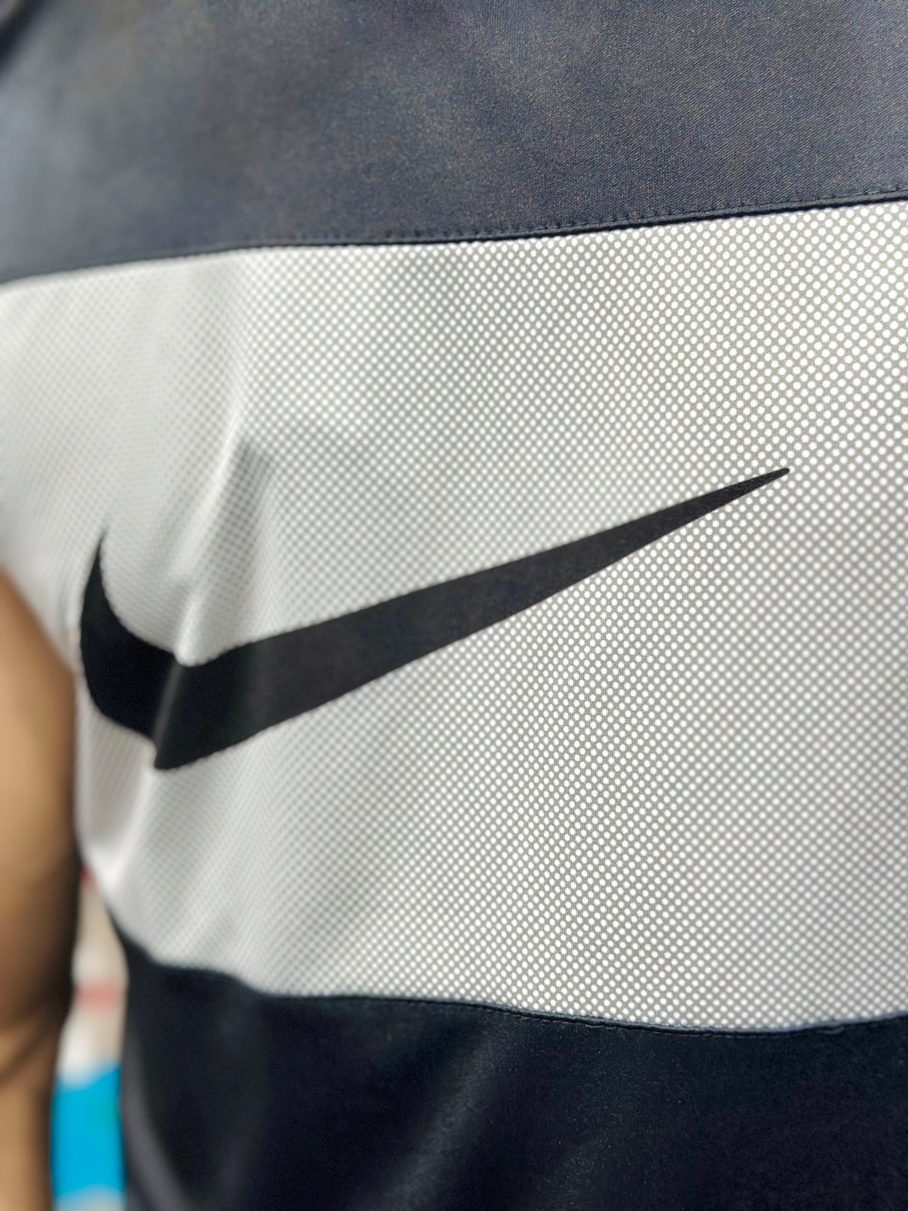 Nike T-Shirt in Dri-Fit Stuff.